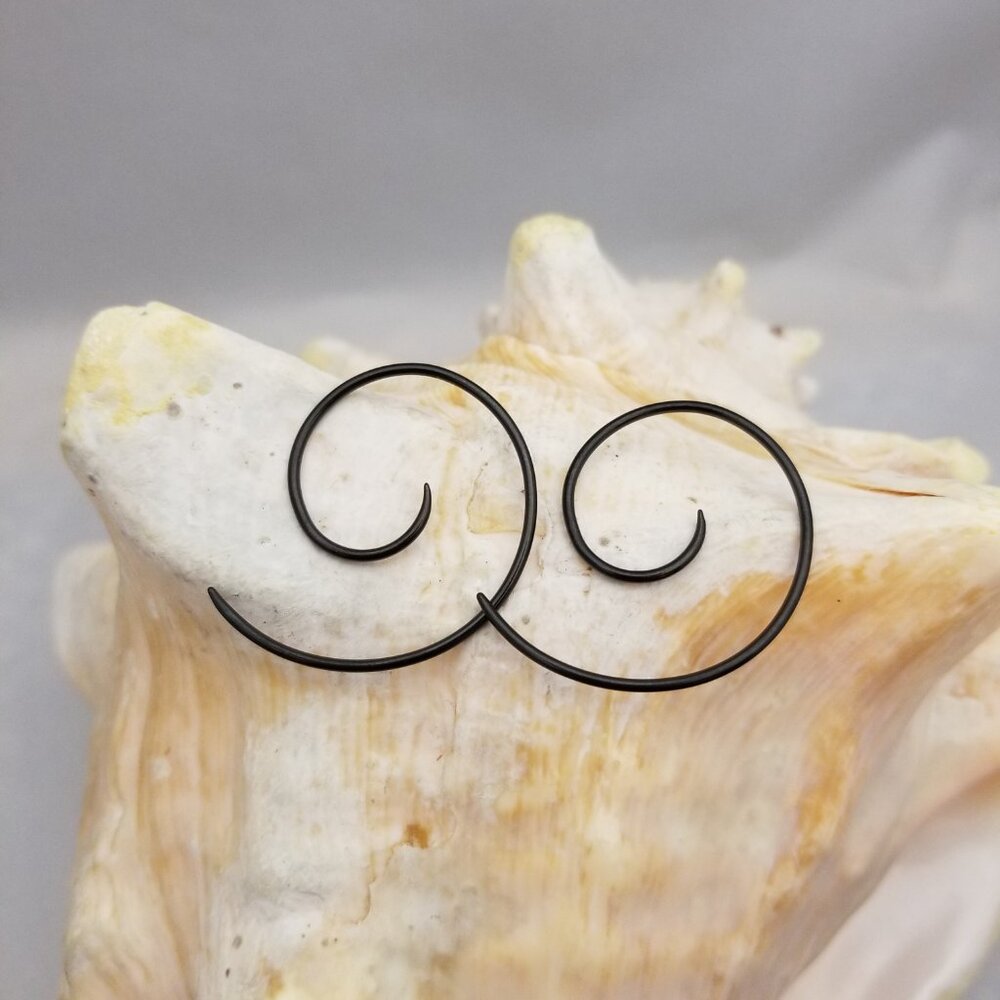 Pair Black Anodized Titanium over Stainless Steel Spiral Tapers 16G NWT